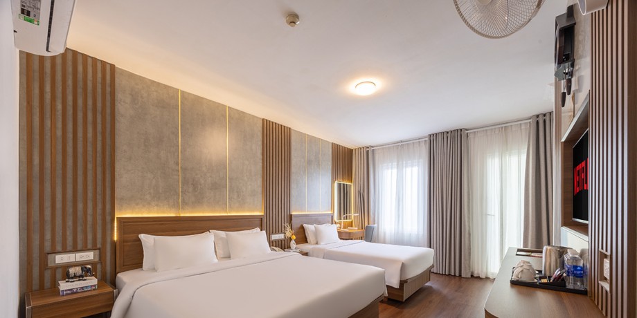 grandfamily901 (1).jpg